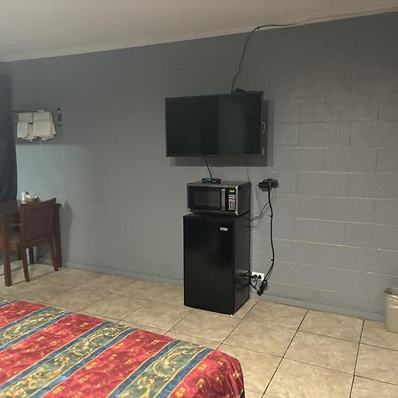 Budget Inn Of Mineola Екстер'єр фото